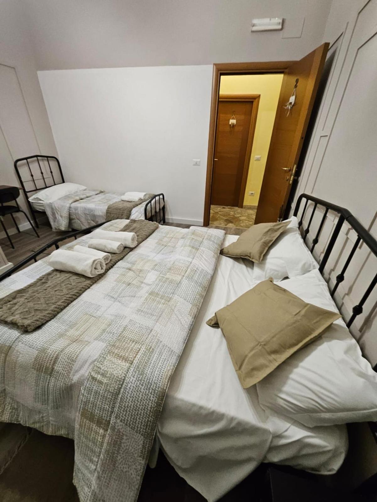 San Daniele Bundi House Hotel Rome Exterior photo