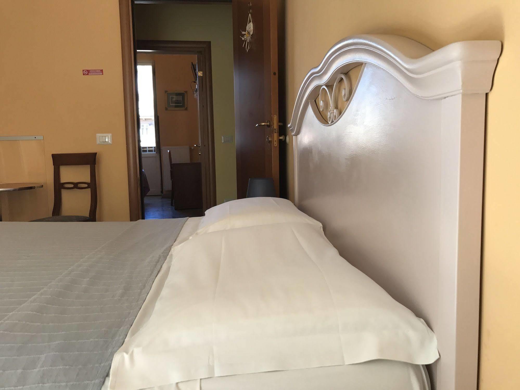 San Daniele Bundi House Hotel Rome Exterior photo